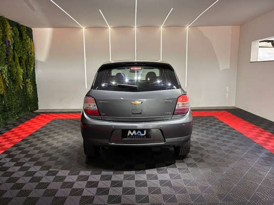 CHEVROLET-AGILE-2011