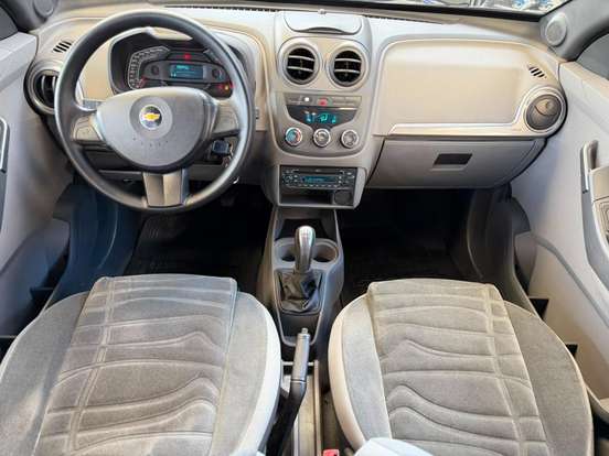 CHEVROLET-AGILE-2012