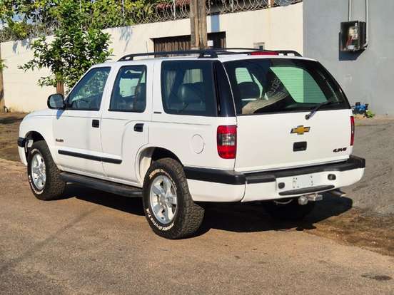 CHEVROLET-BLAZER-2.4 MPFI 4X2 8V GASOLINA 4P MANUAL CHEVROLET-BLAZER-2002