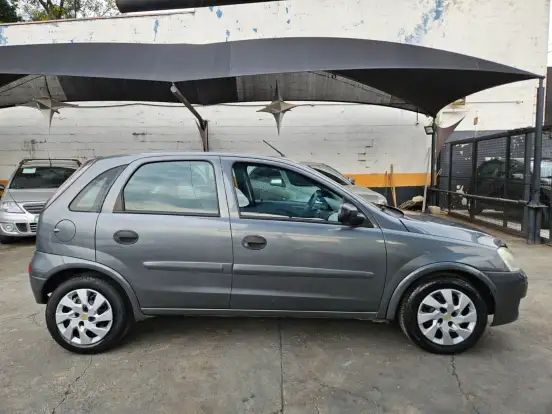 CHEVROLET-CORSA-2011