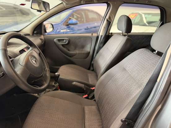 CHEVROLET-CORSA-2011