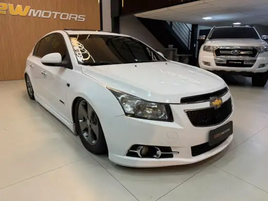 CHEVROLET-CRUZE-2017