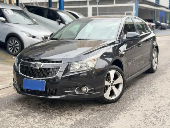 CHEVROLET-CRUZE-2013