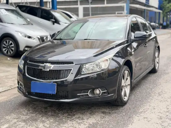 CHEVROLET-CRUZE-2013