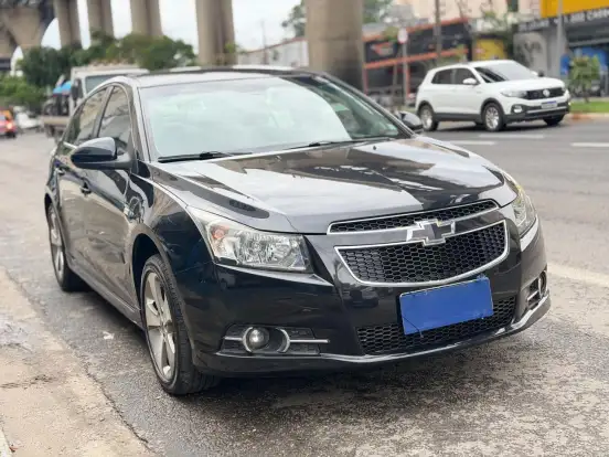 CHEVROLET-CRUZE-2013