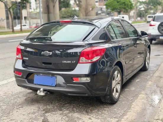 CHEVROLET-CRUZE-2013