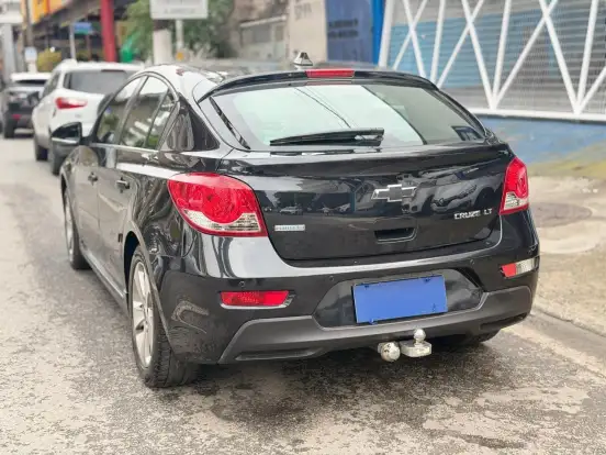 CHEVROLET-CRUZE-2013