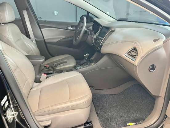 CHEVROLET-CRUZE-2018