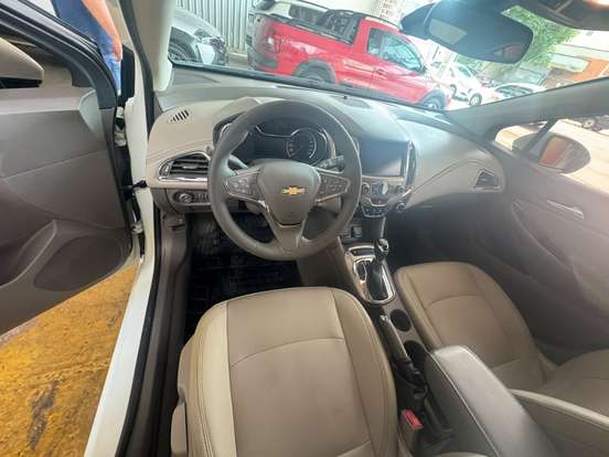 CHEVROLET-CRUZE-2018