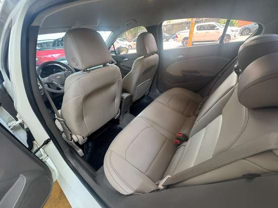 CHEVROLET-CRUZE-2018