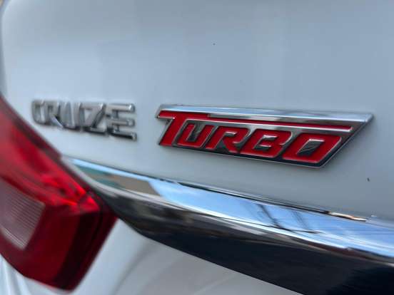 CHEVROLET-CRUZE-2019