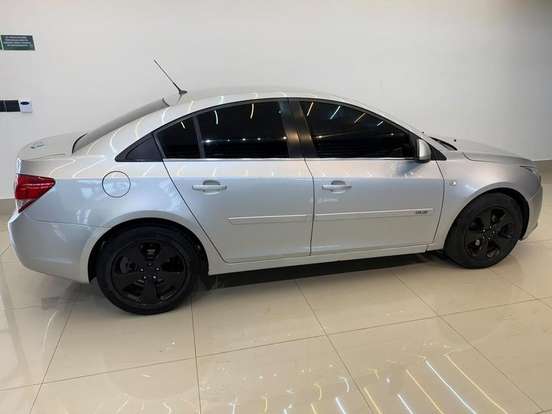 CHEVROLET-CRUZE-2013