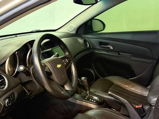 CHEVROLET-CRUZE-2013