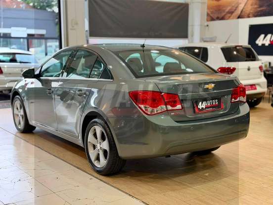 CHEVROLET-CRUZE-2013