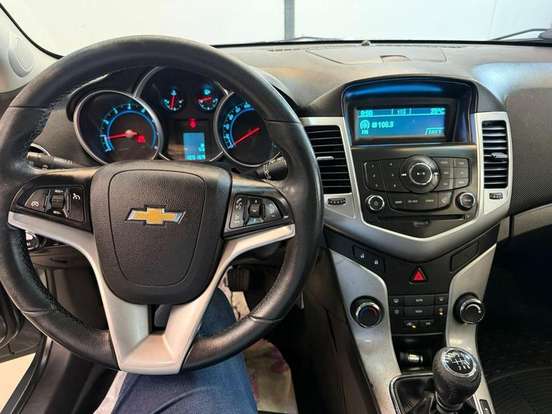 CHEVROLET-CRUZE-1.8 LT 16V FLEX 4P MANUAL CHEVROLET-CRUZE-2013