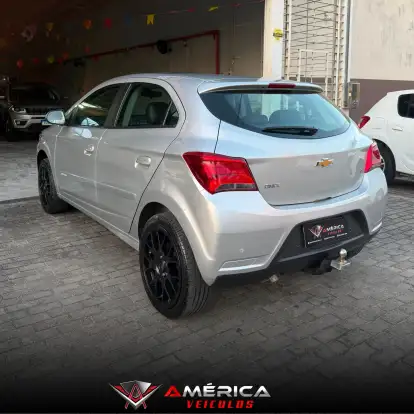 CHEVROLET-ONIX-1.0 MPFI LT 8V FLEX 4P MANUAL CHEVROLET-ONIX-2018