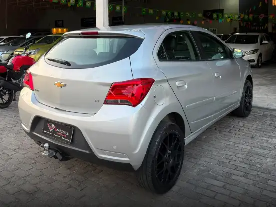 CHEVROLET-ONIX-1.0 MPFI LT 8V FLEX 4P MANUAL CHEVROLET-ONIX-2018