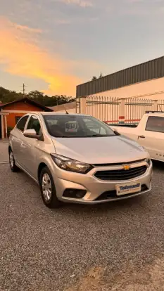 CHEVROLET-ONIX-2018