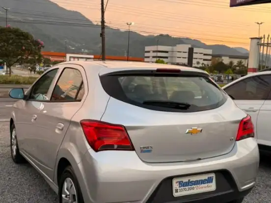 CHEVROLET-ONIX-1.0 MPFI LT 8V FLEX 4P MANUAL CHEVROLET-ONIX-2018