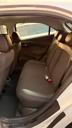 CHEVROLET-ONIX-2018