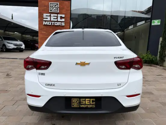 CHEVROLET-ONIX-2022
