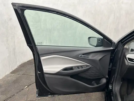 CHEVROLET-ONIX-2024