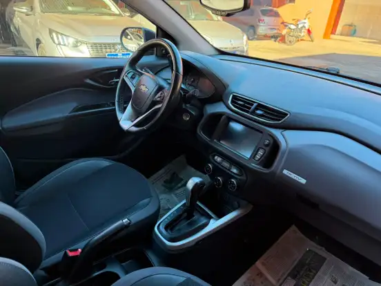 CHEVROLET-ONIX-1.4 MPFI ACTIV 8V FLEX 4P AUTOMÁTICO CHEVROLET-ONIX-2018