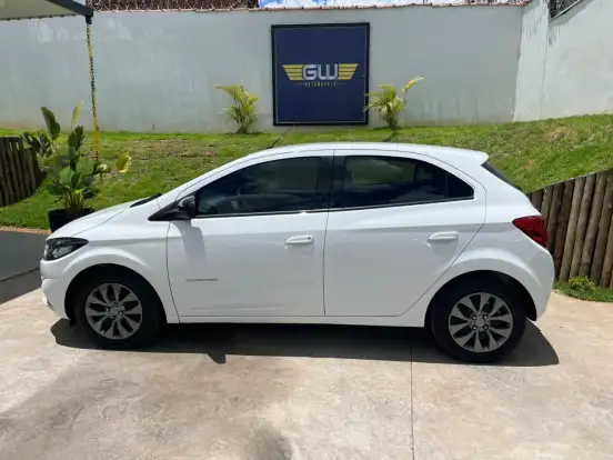 CHEVROLET-ONIX-2019