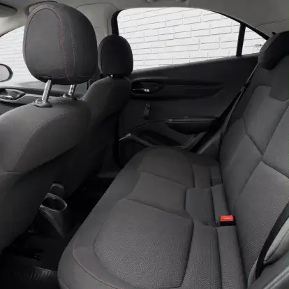 CHEVROLET-ONIX-2015