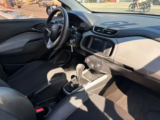 CHEVROLET-ONIX-1.4 MPFI LT 8V FLEX 4P AUTOMÁTICO CHEVROLET-ONIX-2018