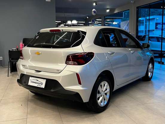 CHEVROLET-ONIX-2022