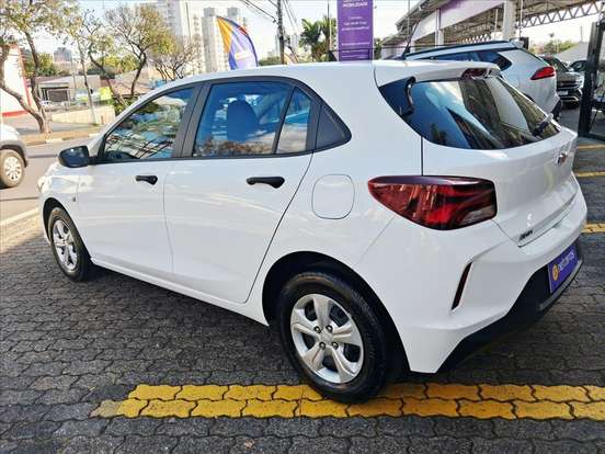 CHEVROLET-ONIX-2024