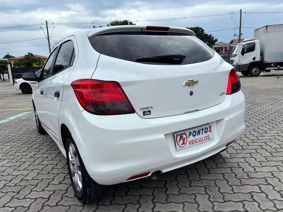 CHEVROLET-ONIX-1.0 MPFI JOY 8V FLEX 4P MANUAL CHEVROLET-ONIX-2019