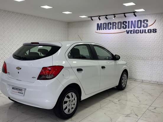 CHEVROLET-ONIX-2018