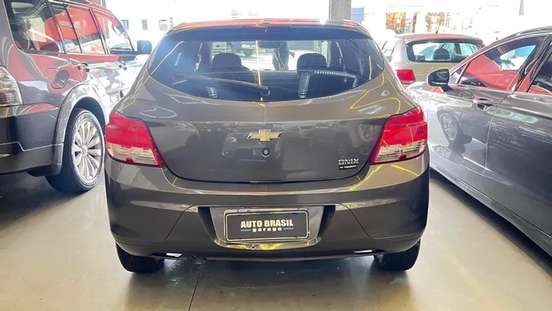 CHEVROLET-ONIX-2014