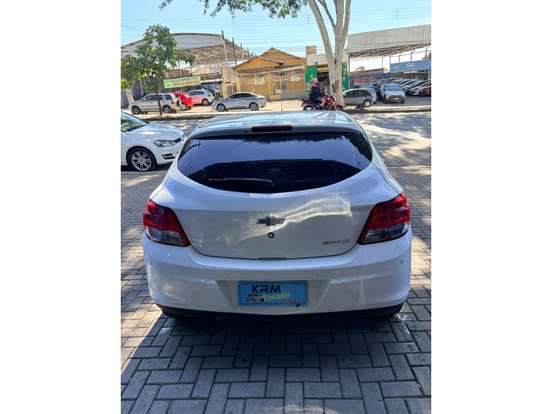 CHEVROLET-ONIX-2013
