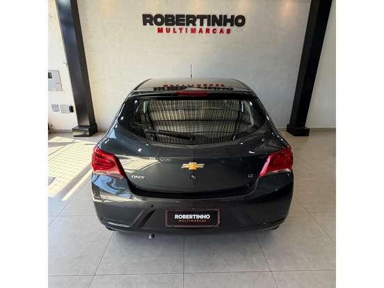 CHEVROLET-ONIX-1.0 MPFI LT 8V FLEX 4P MANUAL CHEVROLET-ONIX-2017
