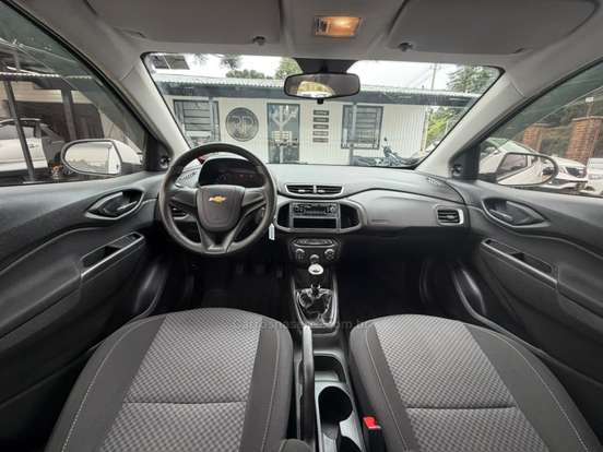 CHEVROLET-ONIX-2018