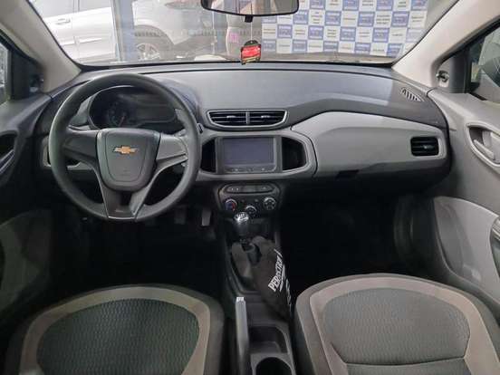CHEVROLET-ONIX-2015