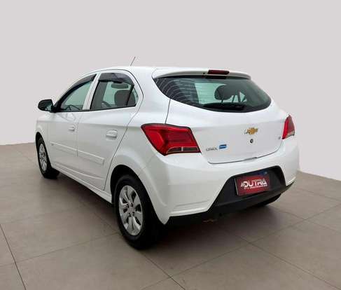 CHEVROLET-ONIX-2017