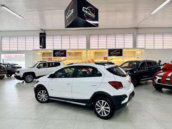 CHEVROLET-ONIX-2018