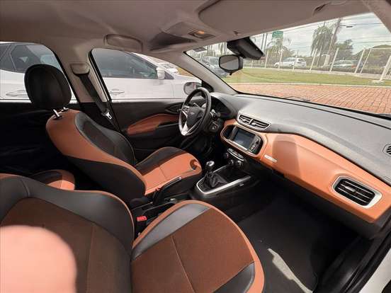 CHEVROLET-ONIX-2016