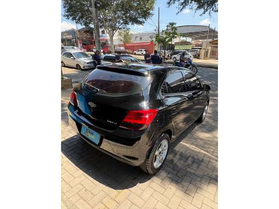CHEVROLET-ONIX-2013