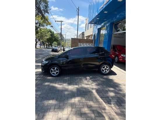 CHEVROLET-ONIX-2013