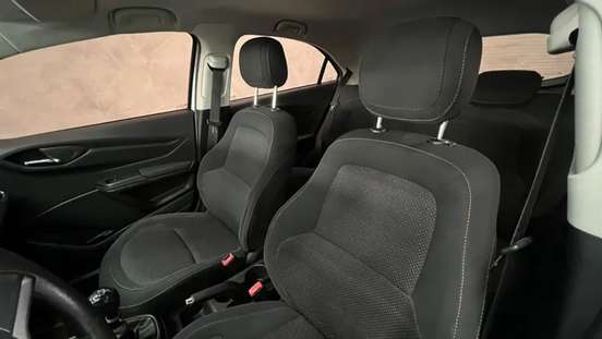 CHEVROLET-ONIX-2013