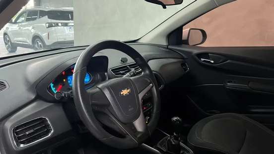 CHEVROLET-ONIX-2013