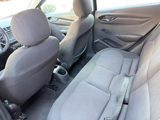 CHEVROLET-ONIX-2015