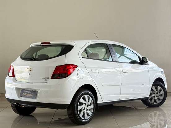 CHEVROLET-ONIX-2013