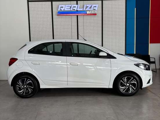 CHEVROLET-ONIX-1.4 MPFI LT 8V FLEX 4P MANUAL CHEVROLET-ONIX-2017