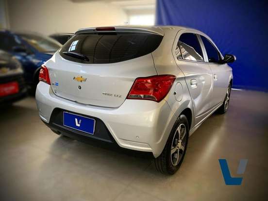 CHEVROLET-ONIX-2016